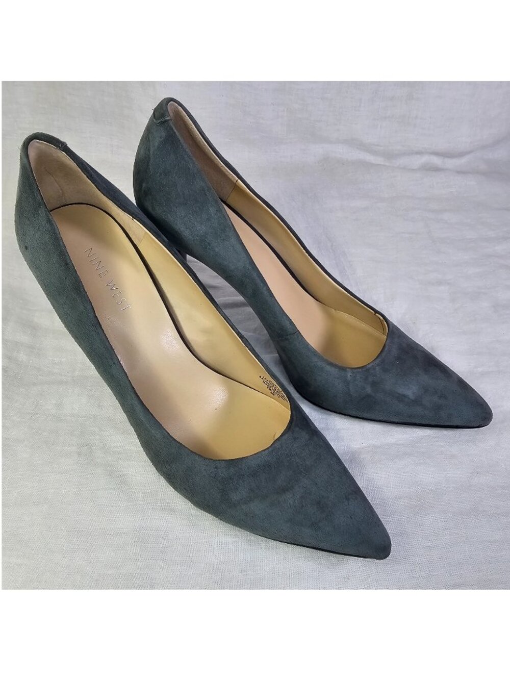 Nine West 3.5” Stiletto Heel Scarpin Suede Pump 8M Grey